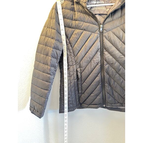 London Fog Medium Black Hooded Puffer Jacket - Picture 3 of 7